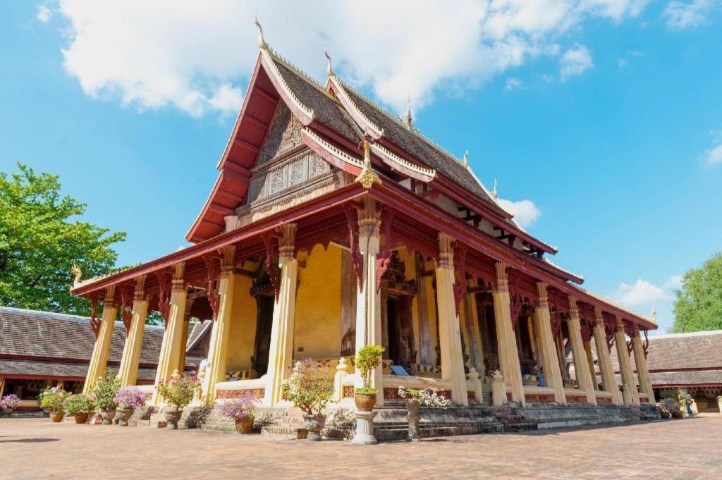 Leuxay Hotel Vientiane Buitenkant foto