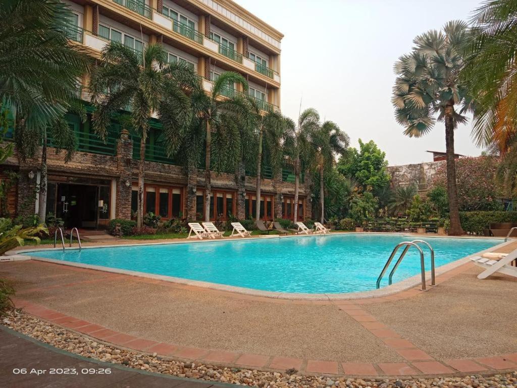 Leuxay Hotel Vientiane Buitenkant foto