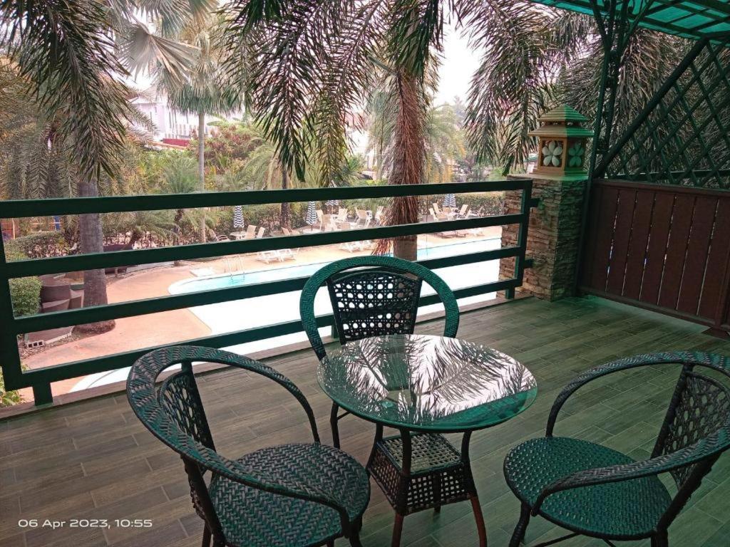 Leuxay Hotel Vientiane Buitenkant foto