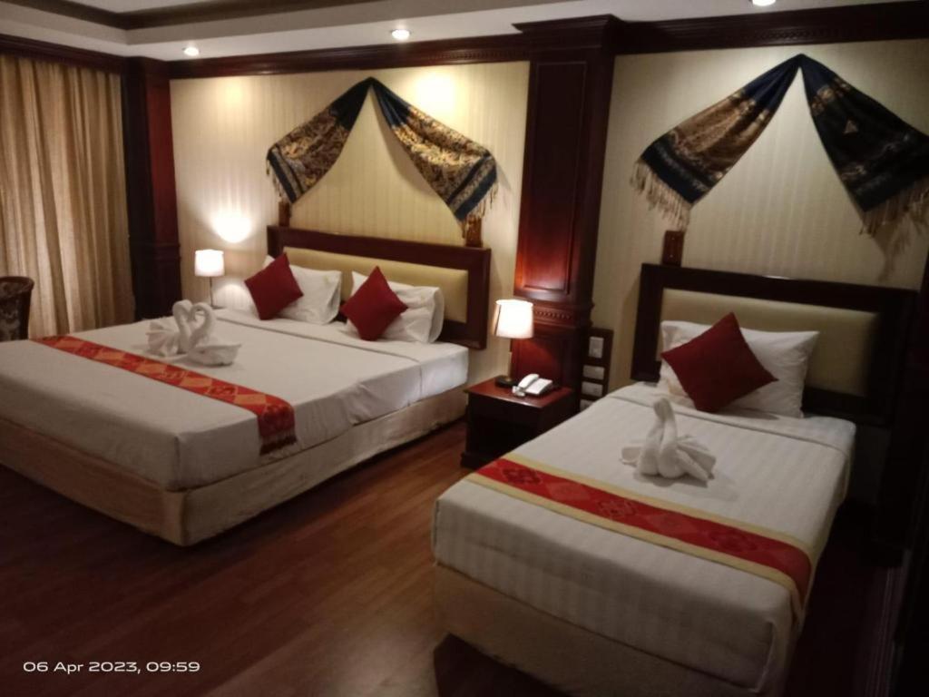 Leuxay Hotel Vientiane Buitenkant foto